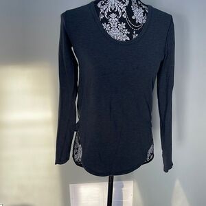 Lululemon size 4 longsleeve